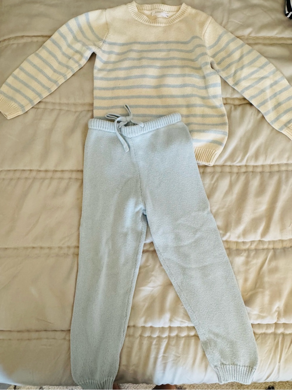 Minnow, kids Light Blue and Cream Knit Lounge Top size 9/10 and Pants size7/8.